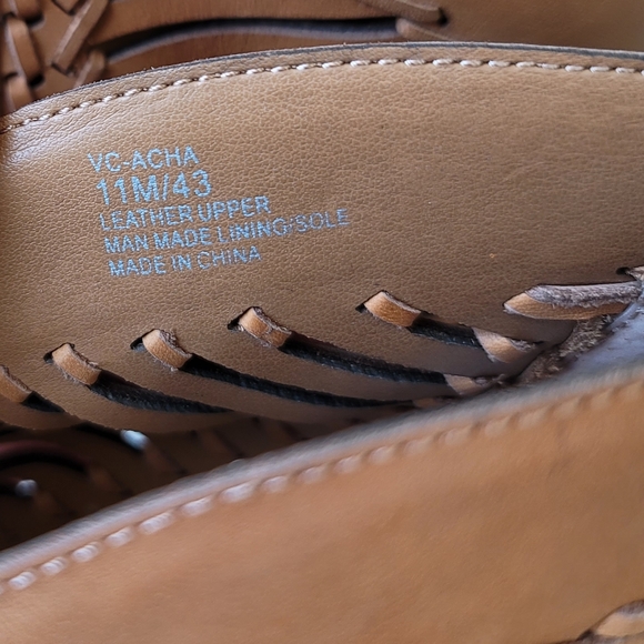 🆕️ Vince Camuto Brick Cutout Acha Leather Sandal - Picture 14 of 16